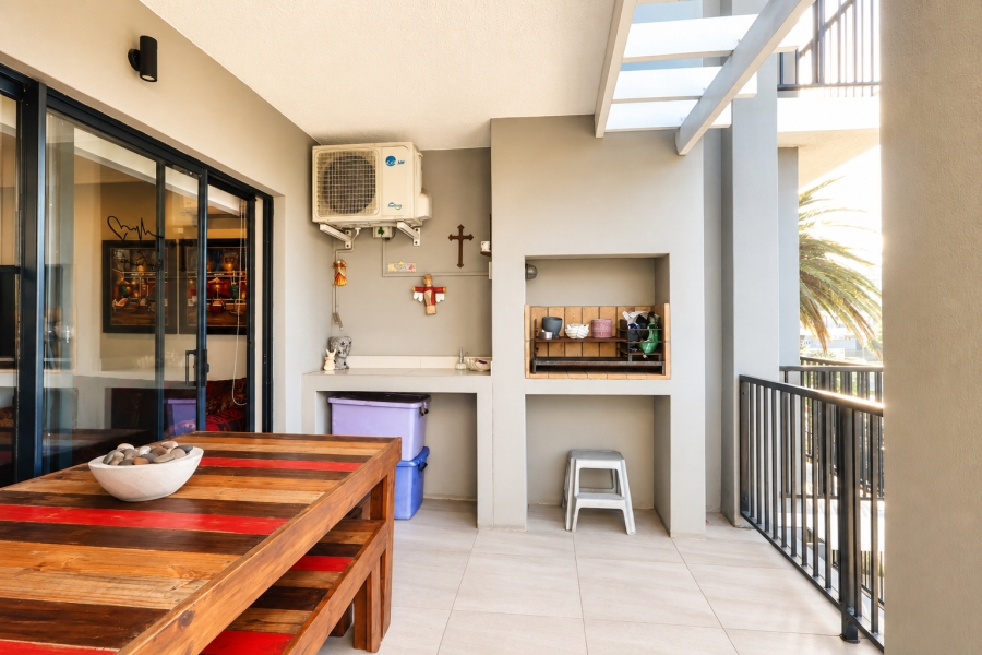2 Bedroom Property for Sale in Table View Western Cape